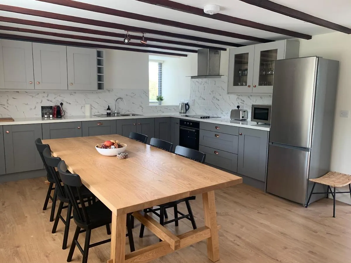 Traditional Farm House In The Old Head Of Kinsale Cork Holiday home